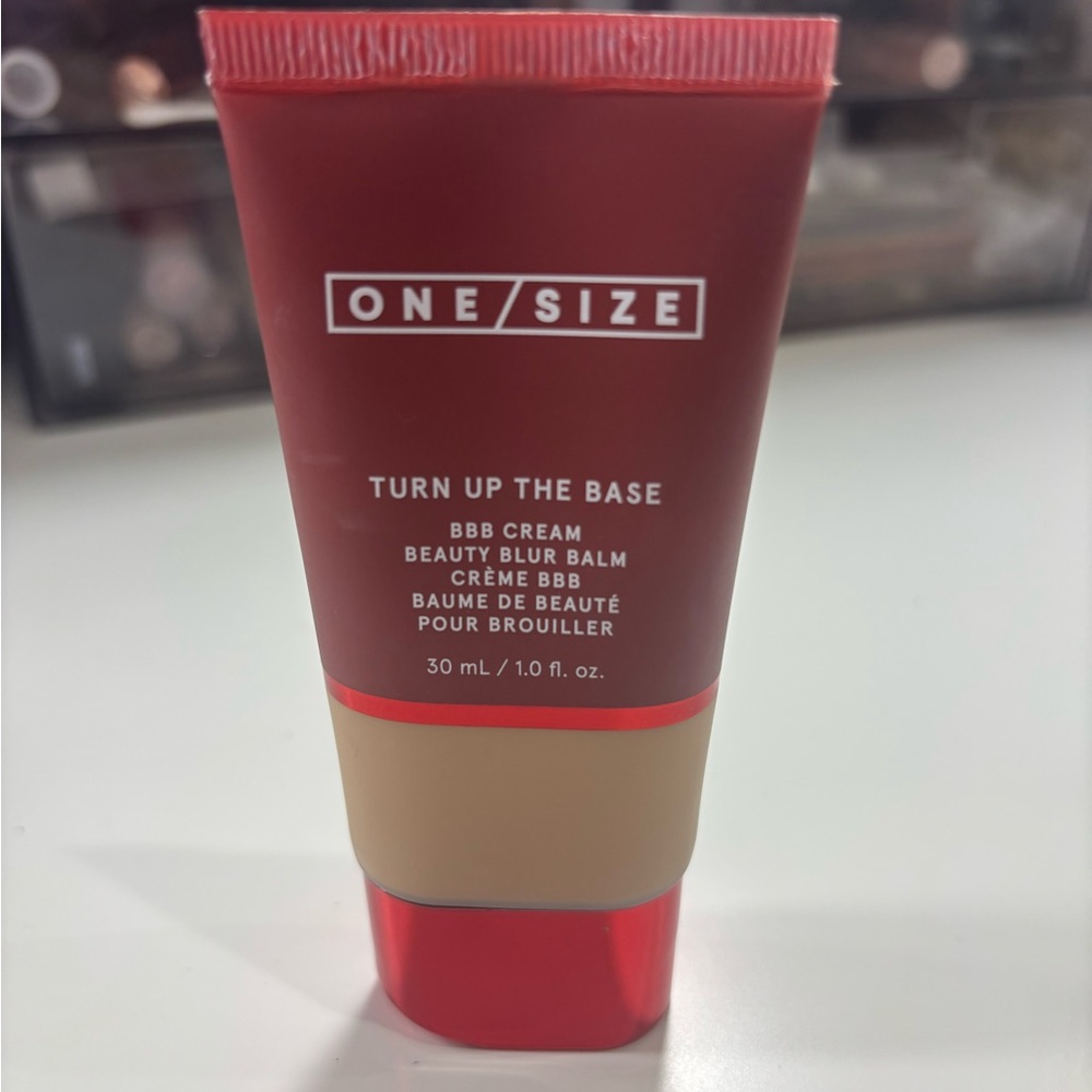 One/Size Turn Up The Base BBB Cream Foundation (Light 2G)